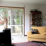Welcoming House With Mountain View In Σπίτι διακοπών