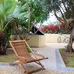 Welcoming House With Mountain View In Dom wakacyjny Porto Santo