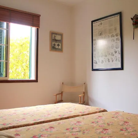 Welcoming House With Mountain View In 포르투산투
