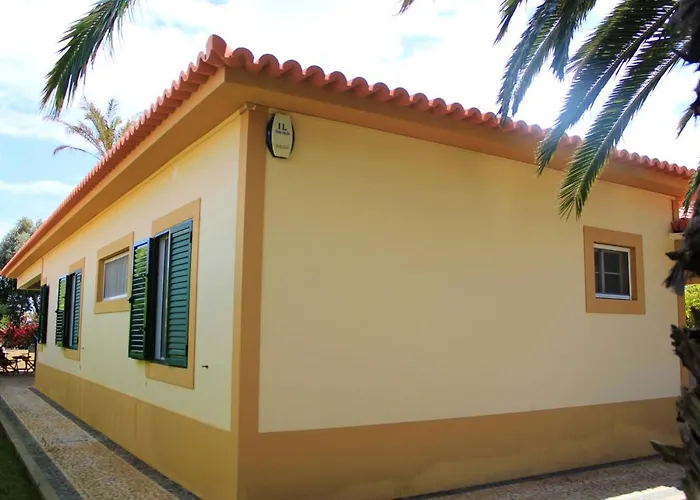 Welcoming House With Mountain View In Porto Santo